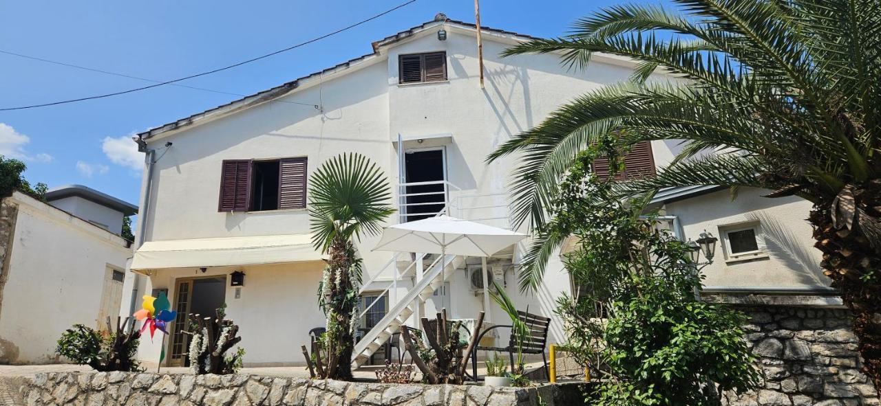 Salyna "Rooms Bela" Ičići Kültér fotó