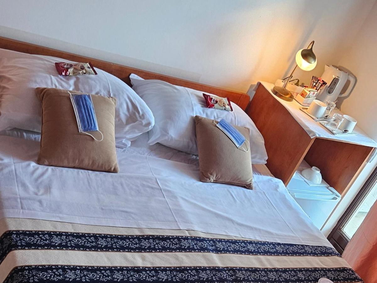Salyna "Rooms Bela" Ičići Kültér fotó